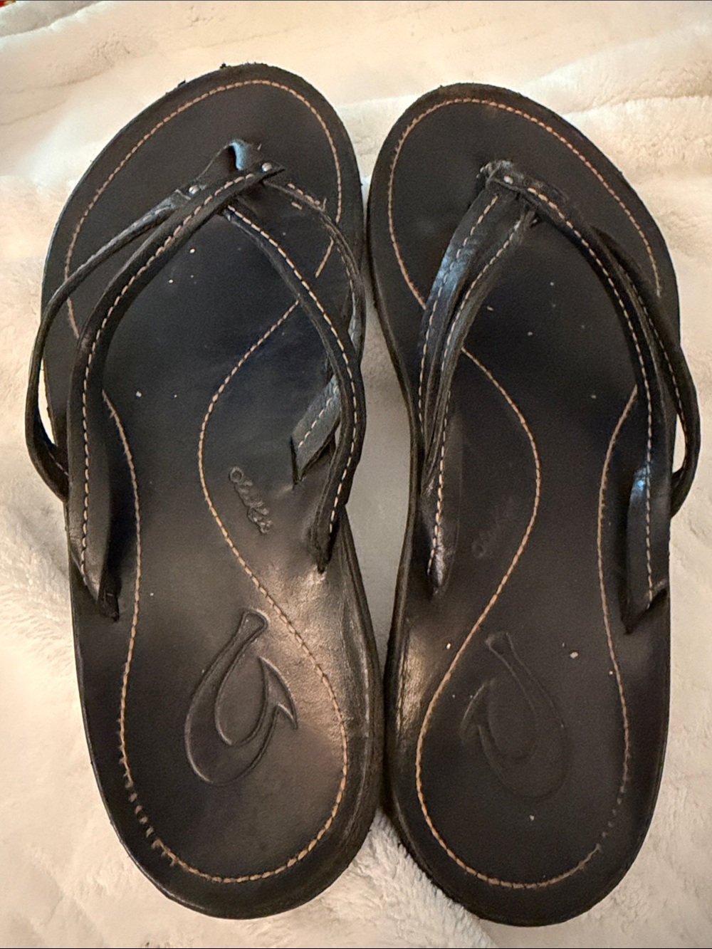 OluKai Black Leather Women's Flip Flop Sandals